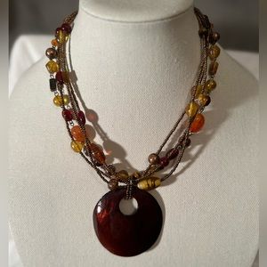 Beaded pendant necklace